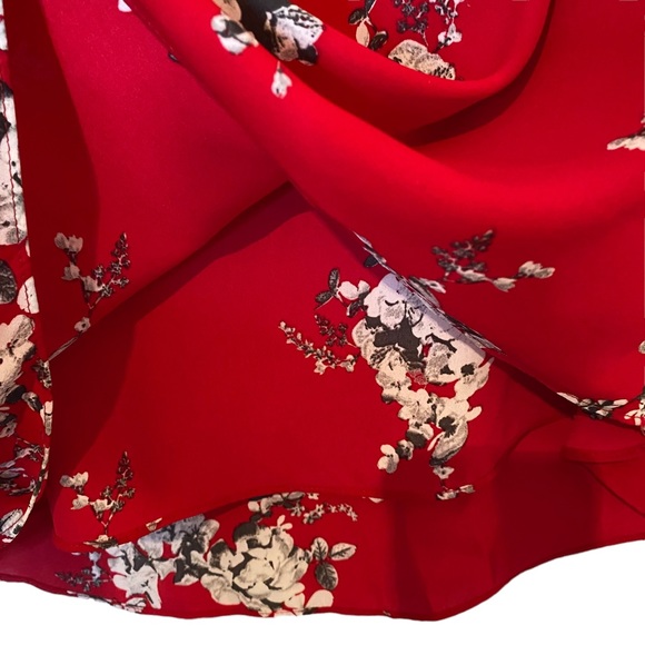 Flower Pattern Top - Size XL - Picture 3 of 4